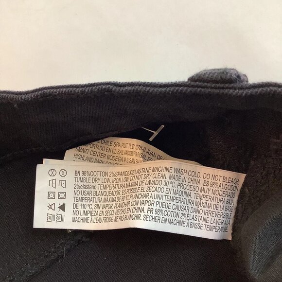 NWT Forever 21 High Rise Crop Ankle Fringe Hem Black Denim Jeans Size 29 - Picture 2 of 11